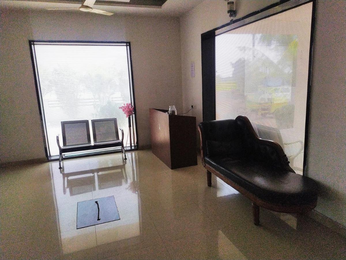 Hotel Wayfare Shirdi Dış mekan fotoğraf
