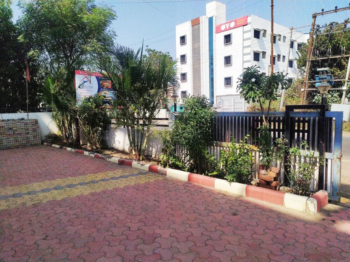 Hotel Wayfare Shirdi Dış mekan fotoğraf