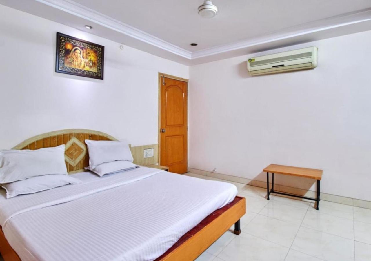 Hotel Wayfare Shirdi Dış mekan fotoğraf