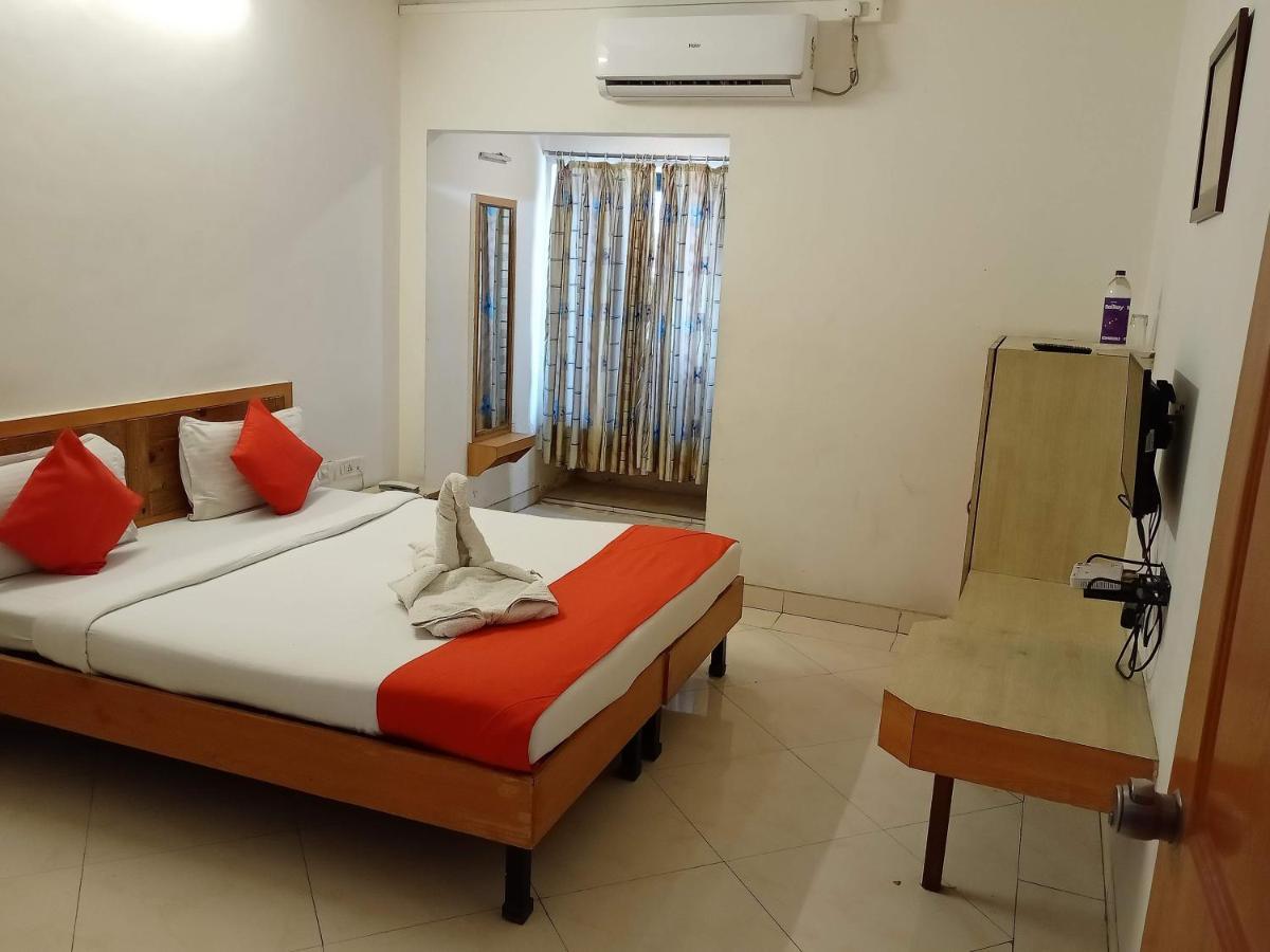 Hotel Wayfare Shirdi Dış mekan fotoğraf