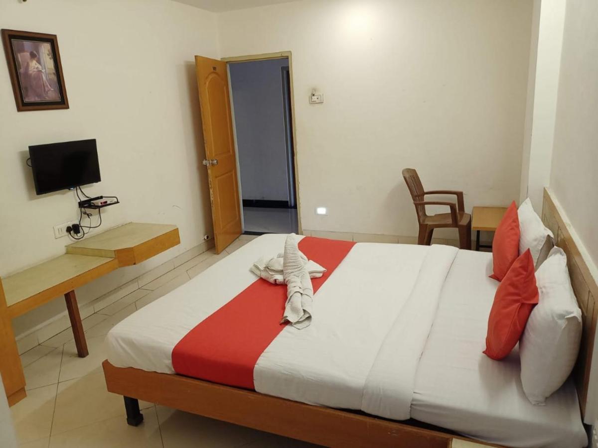 Hotel Wayfare Shirdi Dış mekan fotoğraf